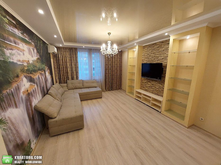 Rent out 2-room apartment. Киев,  Вышгородская — photo 2