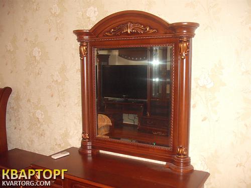 Rent out 3-room apartment. Киев,  Победы пл — photo 1