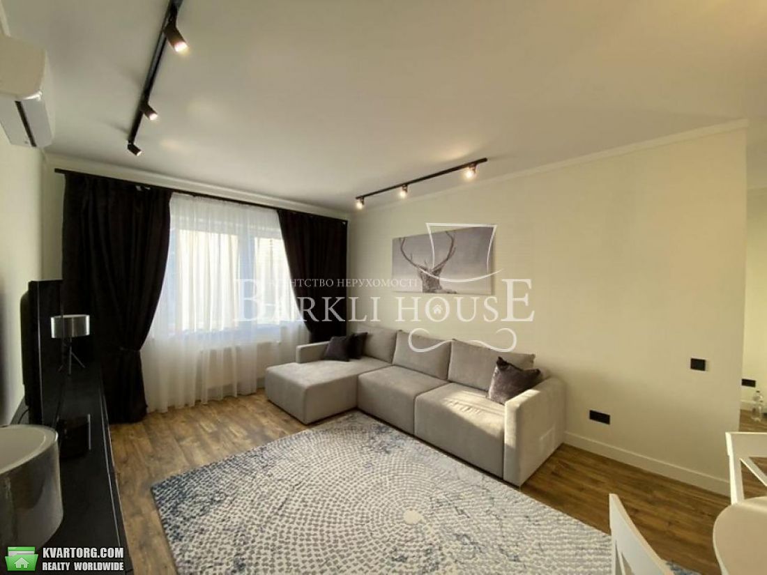 Rent out 3-room apartment. Киев, Нижньоключова — photo 1