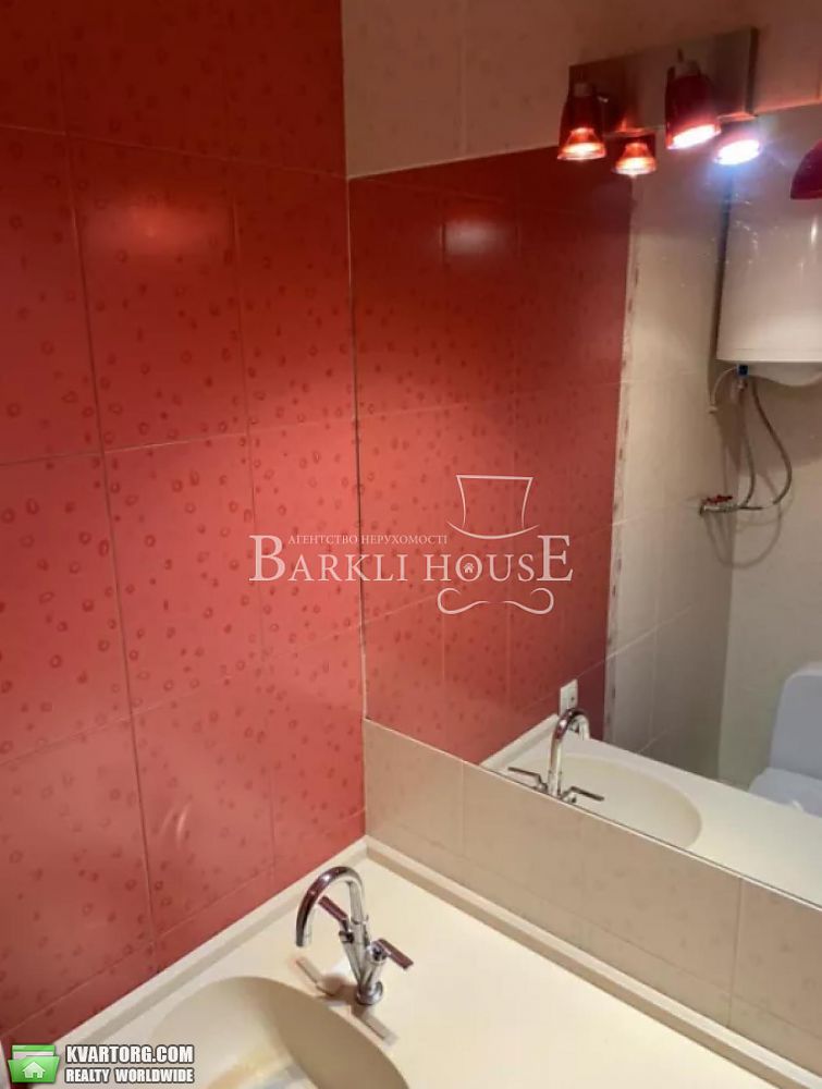Rent out 4-room apartment. Киев,  Черновола — photo 10