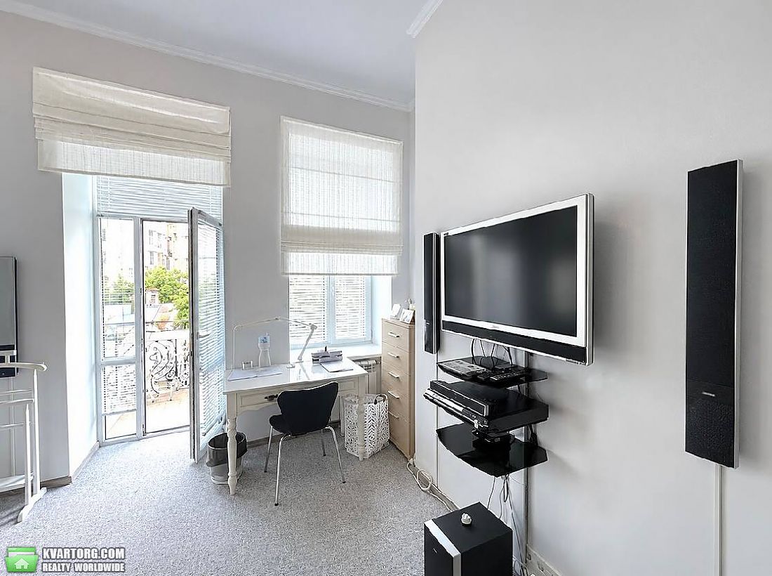 Rent out 2-room apartment. Киев, Мала Житомирська — photo 2