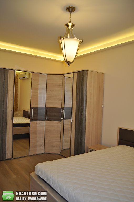 Rent out 2-room apartment. Киев,  Днепровская наб — photo 2