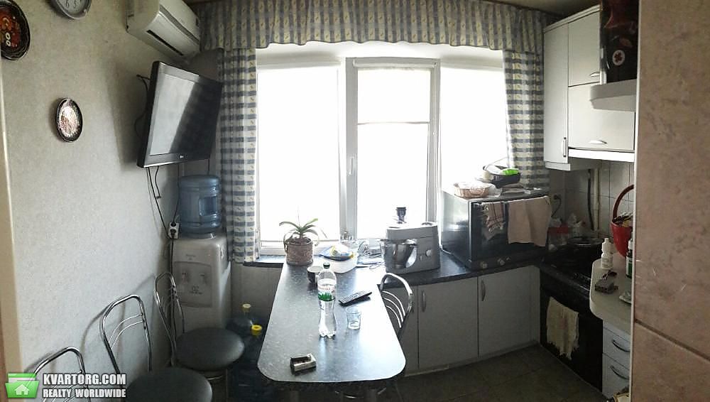 Sell 3-room apartment. Киев,  Гайдай — photo 1