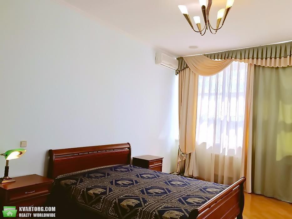 Rent out 4-room apartment. Киев,  Богдана Хмельницкого — photo 8