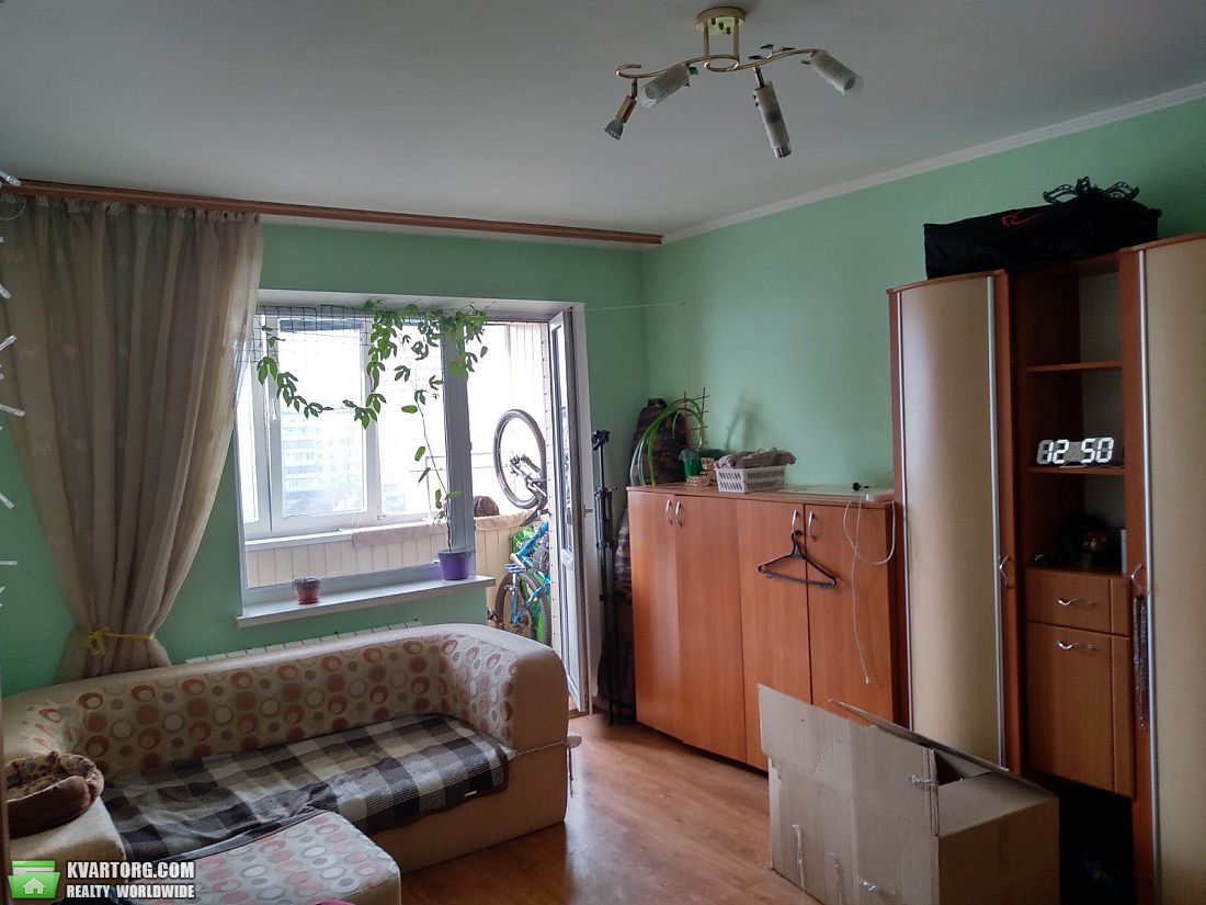 Rent out 1-room apartment. Киев,  Героев Днепра — photo 4