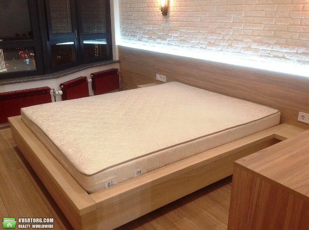Rent out 2-room apartment. Киев,  Жилянская — photo 4