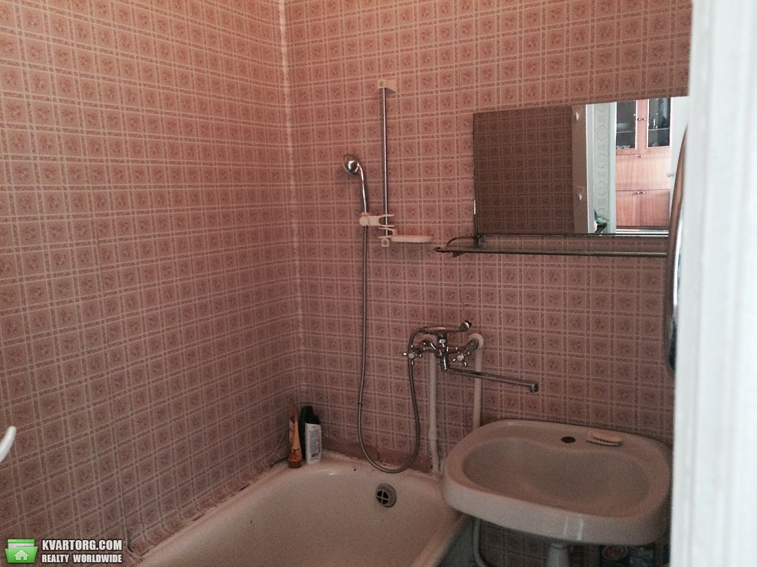 Rent out 2-room apartment. Днепропетровск, Пр.Героев — photo 1