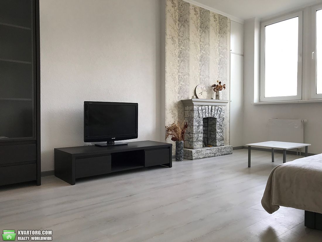 Sell 3-room apartment. Киев,  Ревуцкого — photo 4