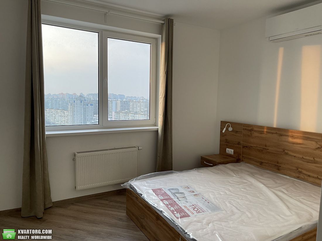 Rent out 1-room apartment. Киев,  Ревуцкого — photo 3
