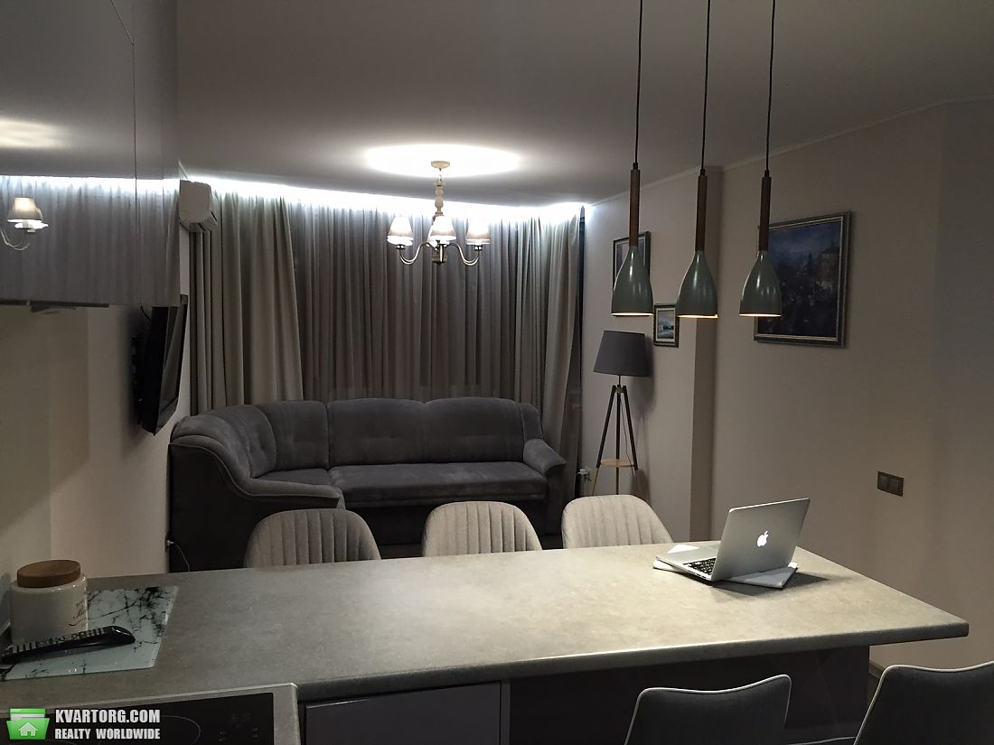 Sell 1-room apartment. Киев,  Вышгородская — photo 2