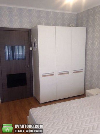 Rent out 2-room apartment. Киев,  Героев Днепра — photo 2