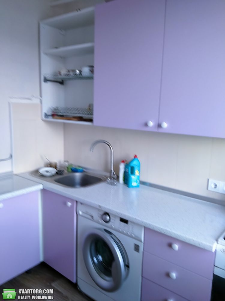 Rent out 2-room apartment. Киев, Миру проспект — photo 2