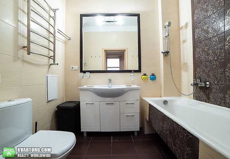 Rent out 3-room apartment. Киев,  Павловская — photo 9