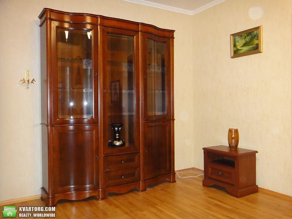 Rent out 2-room apartment. Киев,  Тимошенко — photo 2
