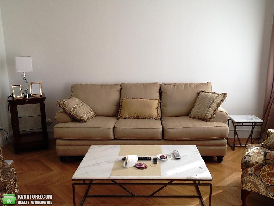 Rent out 2-room apartment. Киев,  Институтская — photo 2