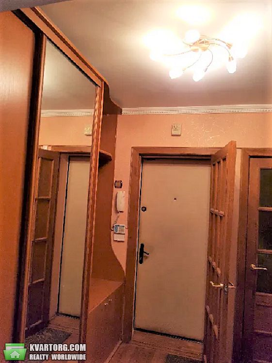 Rent out 3-room apartment. Киев, Стуса Василия ул. — photo 2