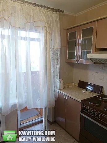 Rent out 2-room apartment. Киев, Каштановая — photo 2