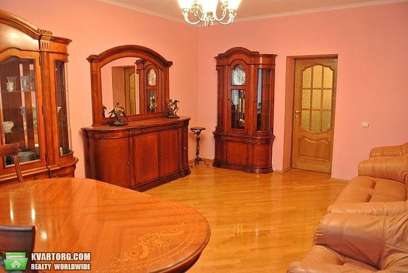 Rent out 3-room apartment. Киев,  Константиновская — photo 2