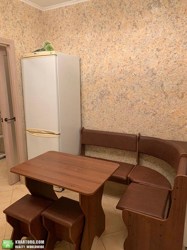 Rent out 1-room apartment. Киев,  Милославская — photo 3