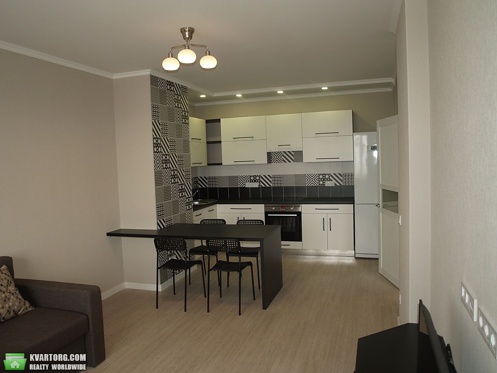Rent out 2-room apartment. Киев,  Ревуцкого — photo 4
