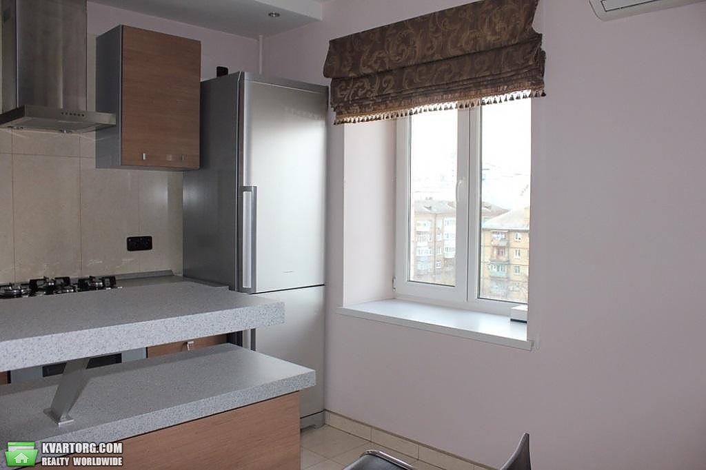 Rent out 3-room apartment. Киев,  Юрковская — photo 3