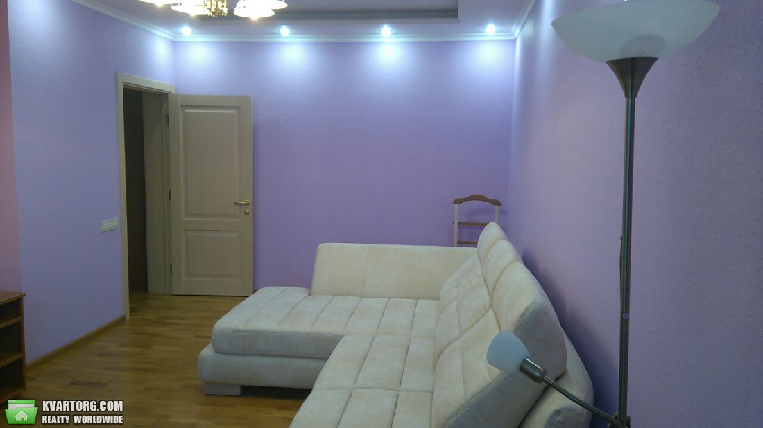 Rent out 2-room apartment. Киев,  Вильямса — photo 3