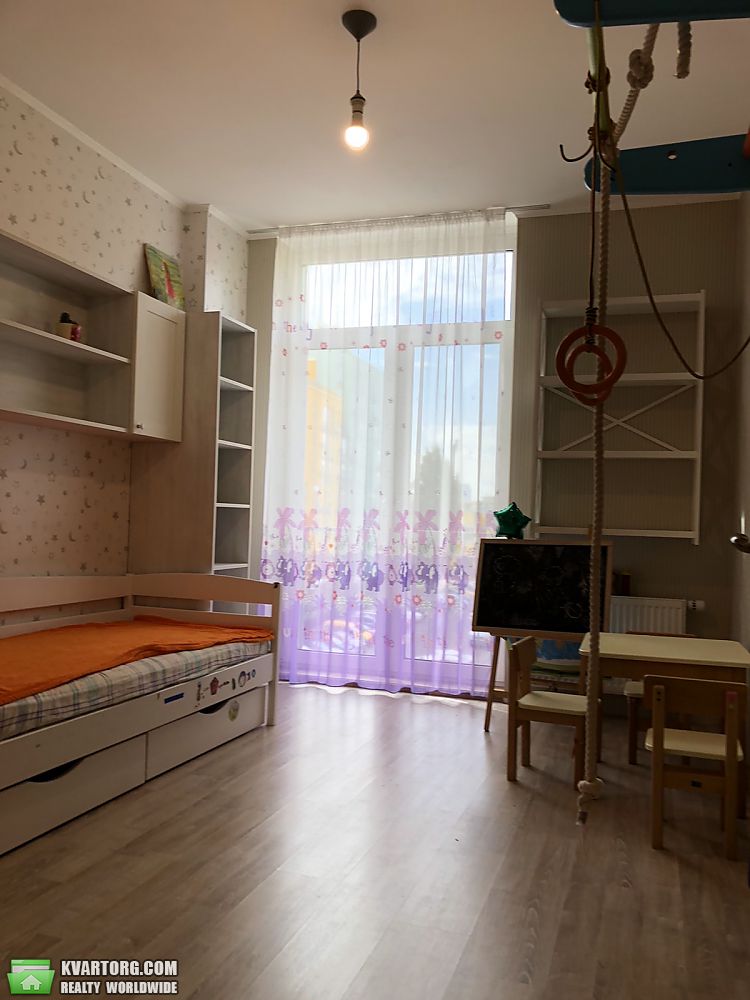 Rent out 3-room apartment. Киев, Регенераторная — photo 5