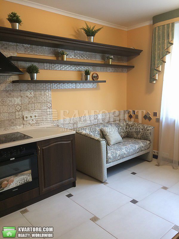 Rent out 2-room apartment. Киев,  Межигорская — photo 1