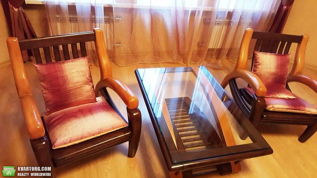 Rent out 1-room apartment. Киев, ул.Дмитриевская — photo 4