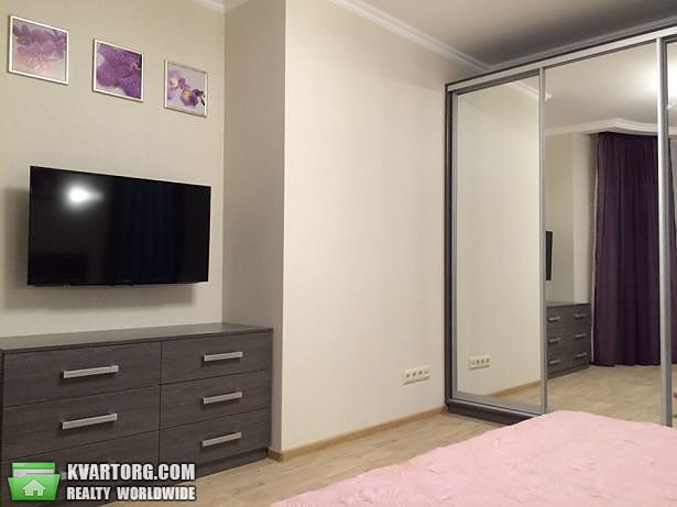 Rent out 3-room apartment. Киев,  Рижская — photo 7
