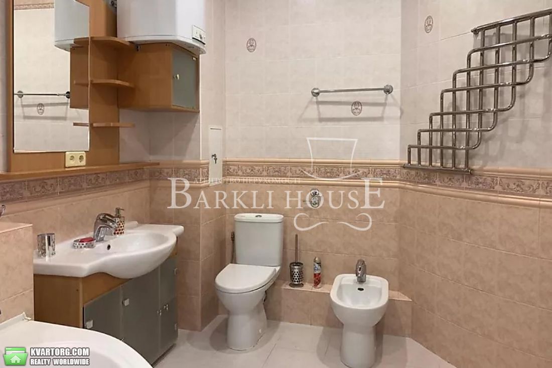 Rent out 4-room apartment. Киев,  Старонаводницкая — photo 8