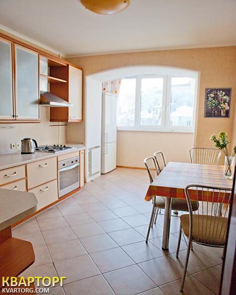 Rent out 2-room apartment. Киев,  Артема — photo 2