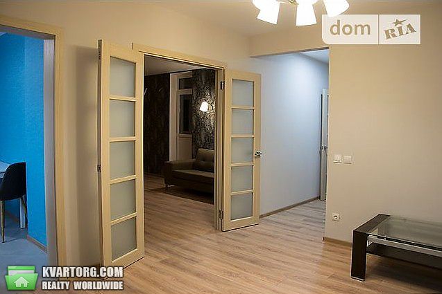 Rent out 2-room apartment. Киев,  Урловская — photo 1