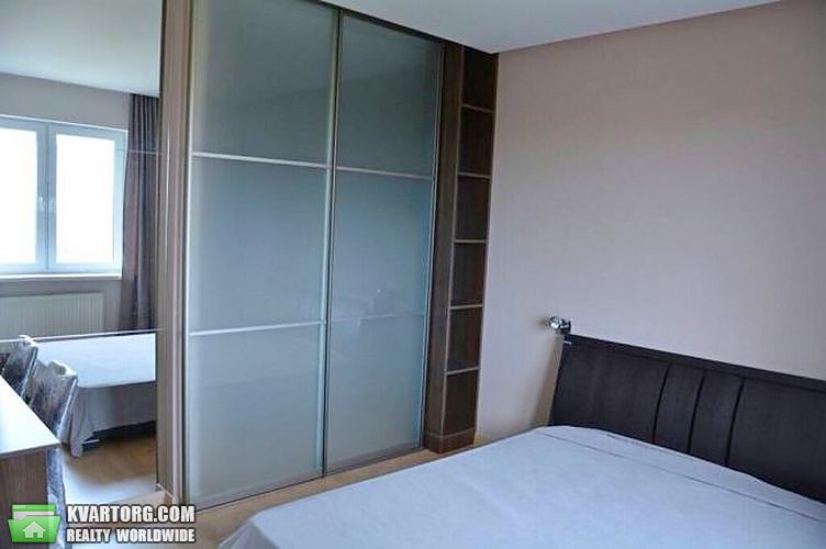 Rent out 2-room apartment. Киев,  Дегтяревская — photo 2