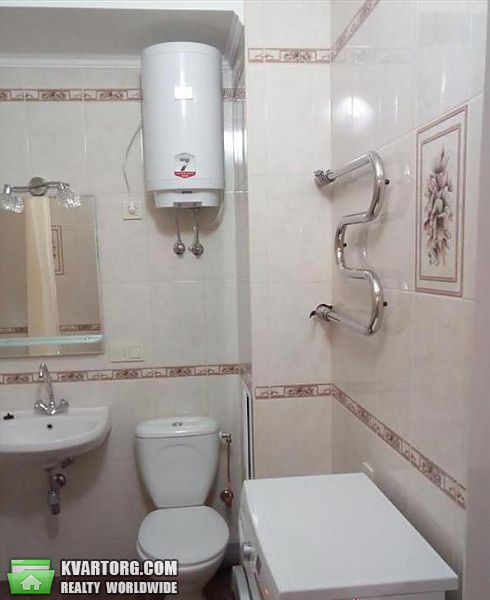 Rent out 1-room apartment. Киев, Драгоманова — photo 4