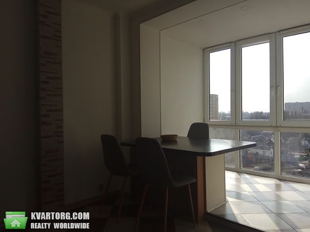 Rent out 1-room apartment. Киев,  Салютная — photo 3