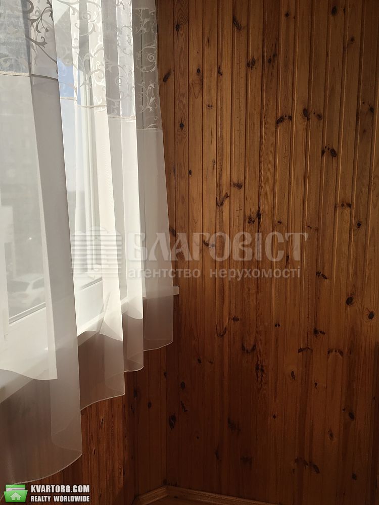 Rent out 2-room apartment. Киев,  Бажана — photo 1
