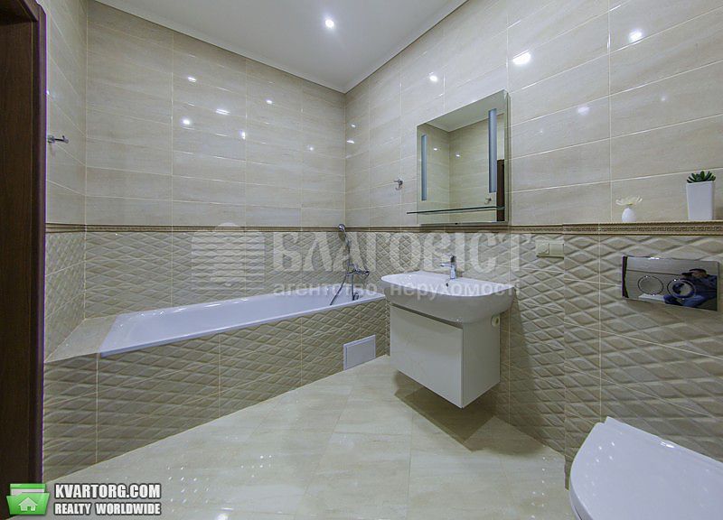 Rent out 3-room apartment. Киев,  Щорса — photo 10