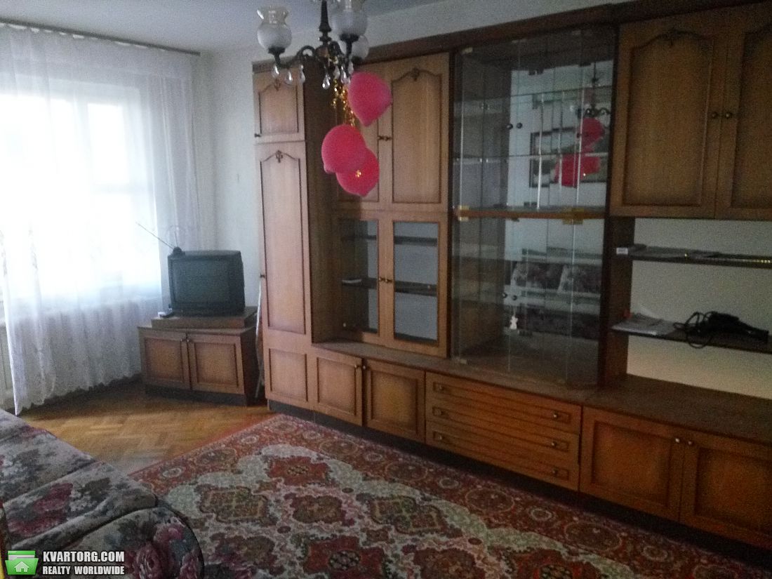 Rent out 2-room apartment. Киев, Героев Днепра — photo 6