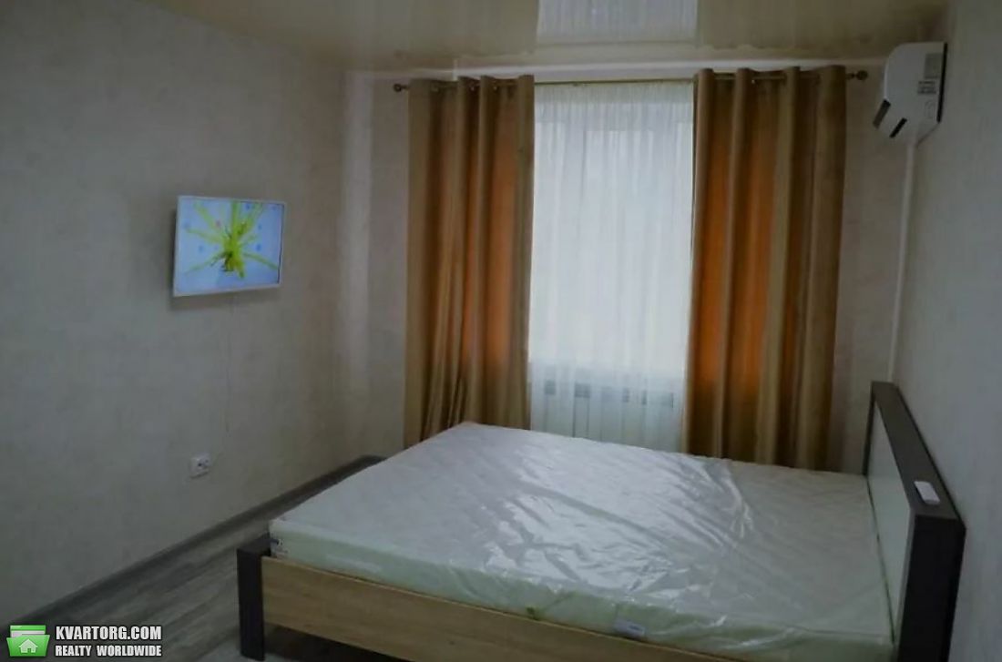 Rent out 2-room apartment. Киев, Голосеевская — photo 3