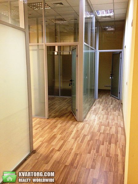Rent out office. Киев, Жилянская, — photo 1