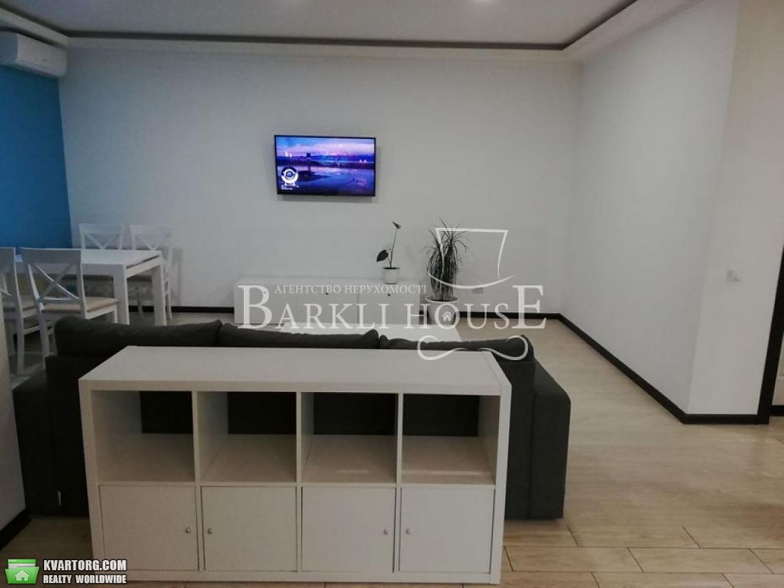 Rent out 3-room apartment. Киев, Регенераторная — photo 3