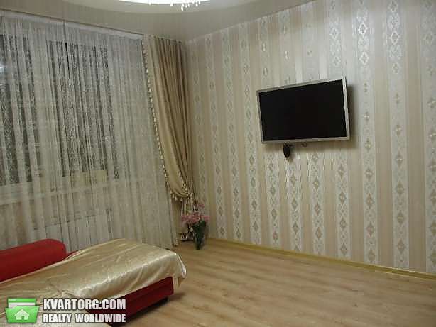 Rent out 2-room apartment. Киев,  Чавдар — photo 7