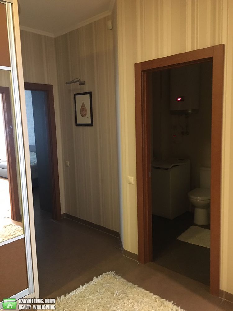 Rent out 3-room apartment. Киев,  Щорса — photo 7