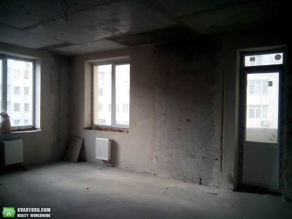 Sell 2-room apartment. Киев,  Олевская — photo 1
