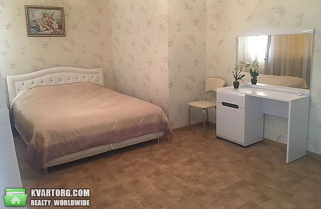 Rent out 2-room apartment. Киев, Проспект Соборности — photo 2