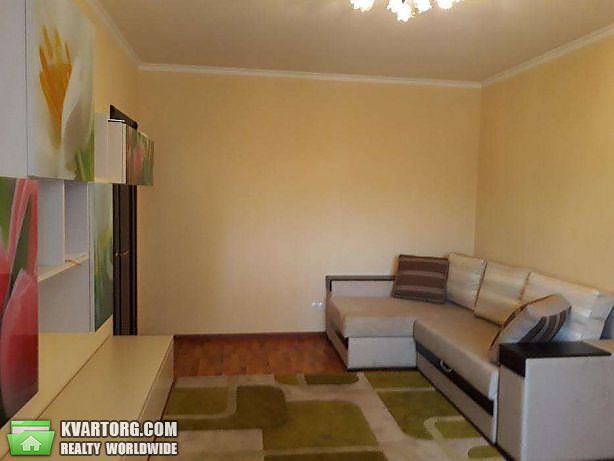 Rent out 3-room apartment. Киев,  Беретти — photo 1