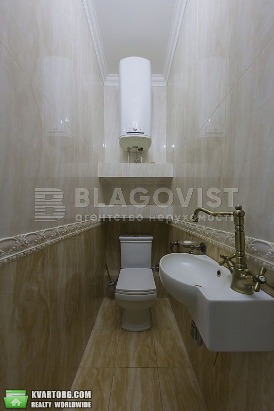 Rent out 3-room apartment. Киев,  Щорса — photo 9