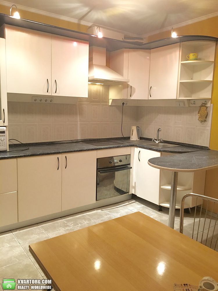 Sell 3-room apartment. Киев,  Лаврухина — photo 1
