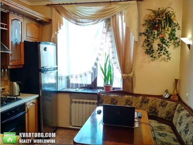 Rent out 3-room apartment. Киев,  Мельникова — photo 3